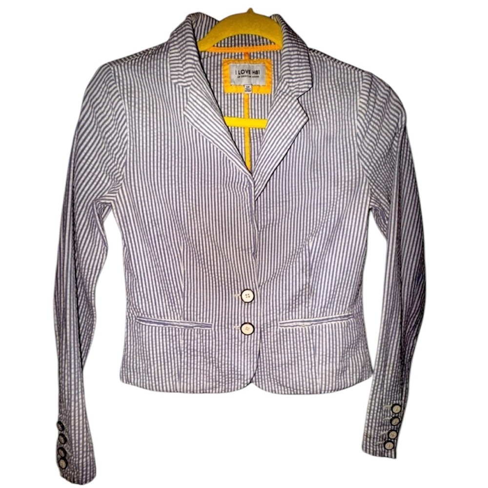 Super cute women’s blue and white striped button up blazer!!